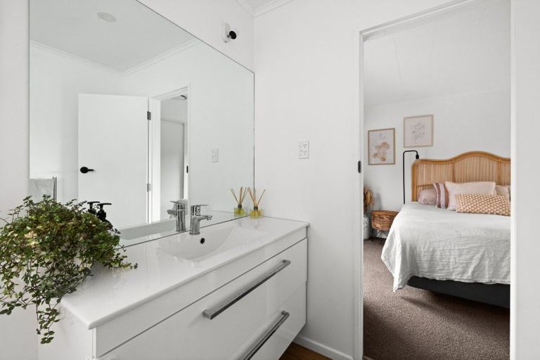 Photo of property in 29 Kent Terrace, Taradale, Napier, 4112