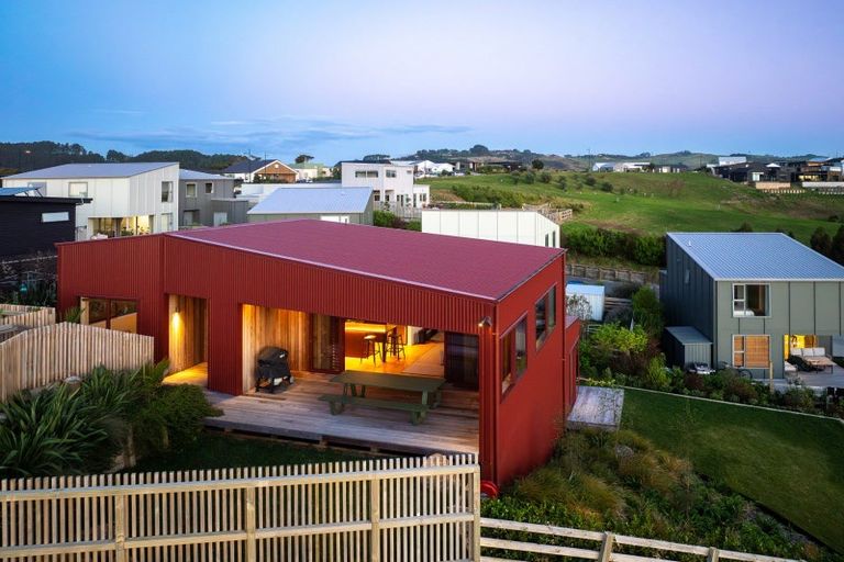 Photo of property in 50 Rangitahi Road, Raglan, 3225