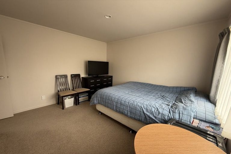 Photo of property in 1a Picasso Drive, West Harbour, Auckland, 0618