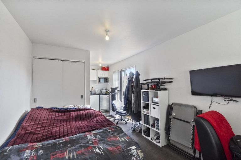 Photo of property in 7u3 Snead Place, Hamilton East, Hamilton, 3216