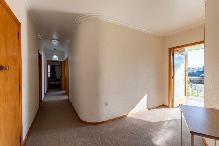 Photo of property in 18 Richardson Street, Woodville, 4920