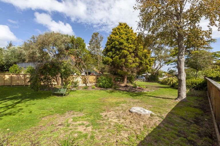 Photo of property in 8b Fiesta Grove, Raumati Beach, Paraparaumu, 5032