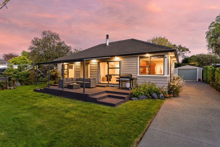 Photo of property in 122 Riverlaw Terrace, Saint Martins, Christchurch, 8022