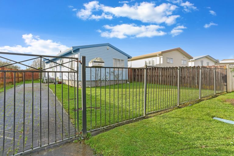 Photo of property in 38a Heathdale Crescent, Papakura, 2110