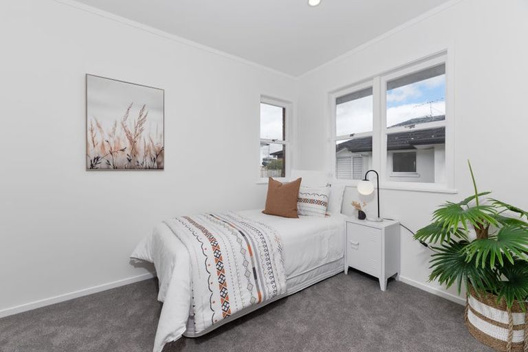 Photo of property in 3/47 East Coast Road, Milford, Auckland, 0620