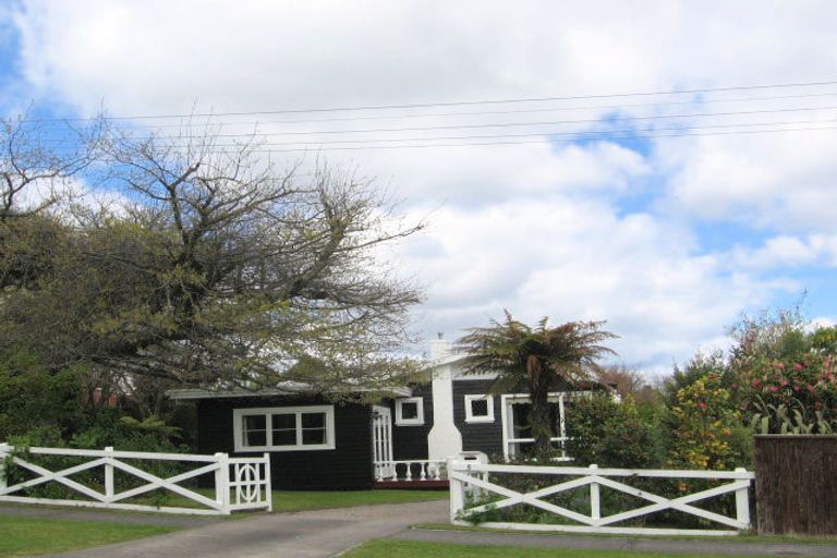 Photo of property in 1/5 Henry Hill Road, Taupo, 3330