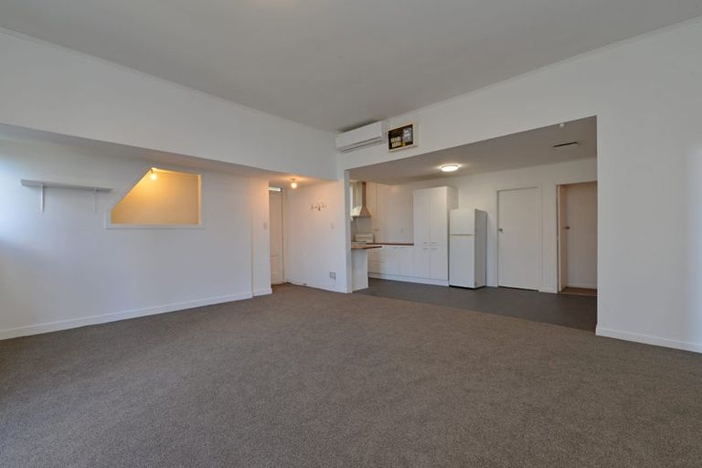 Photo of property in 70 Fairlie Terrace, Kelburn, Wellington, 6021
