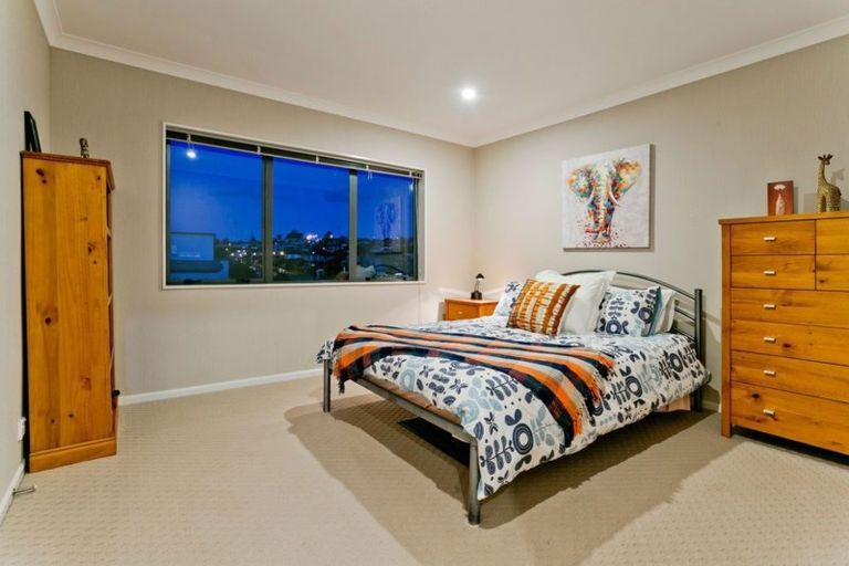 Photo of property in 57 Laurel Oak Drive, Schnapper Rock, Auckland, 0632