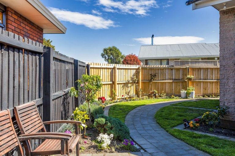 Photo of property in 1/409 Yaldhurst Road, Russley, Christchurch, 8042