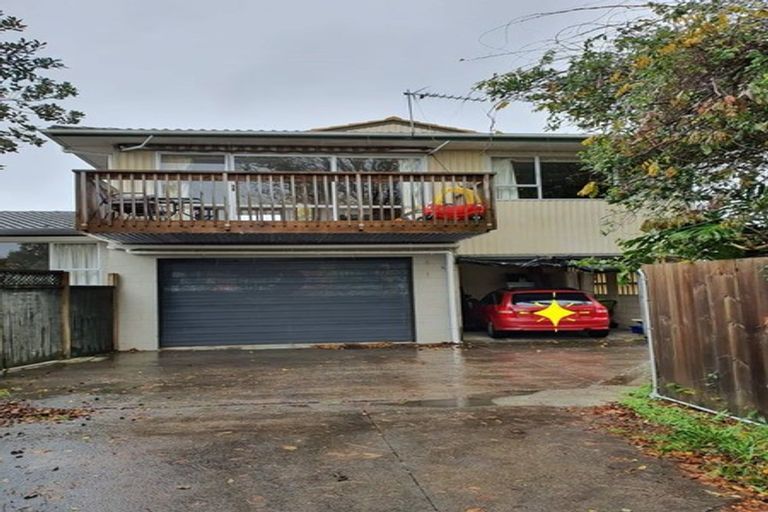 Photo of property in 2/25 Gill Avenue, Te Atatu Peninsula, Auckland, 0610