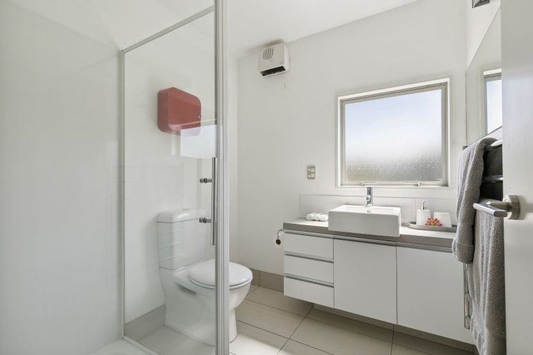 Photo of property in 44 Saddleback Grove, Karori, Wellington, 6012