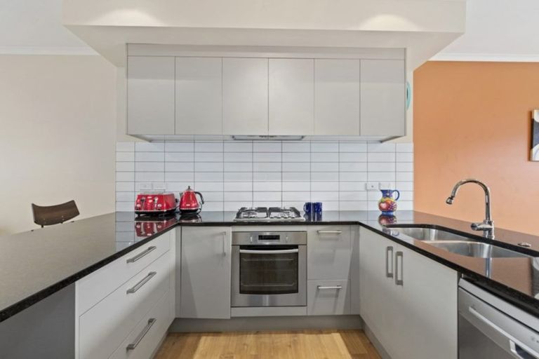 Photo of property in 6 Kittyhawk Lane, Hobsonville, Auckland, 0616