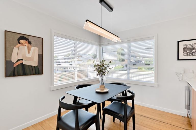 Photo of property in 1/10 Raines Avenue, Forrest Hill, Auckland, 0620
