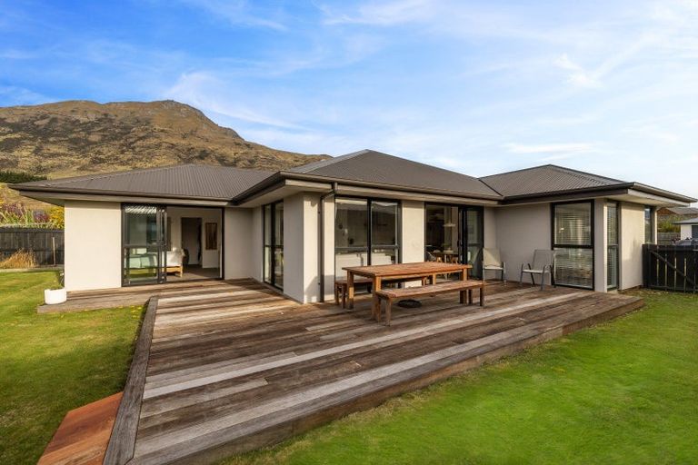 Photo of property in 11 Myles Way, Lower Shotover, Queenstown, 9304
