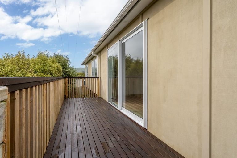 Photo of property in 9a Cheshire Street, Cannons Creek, Porirua, 5024