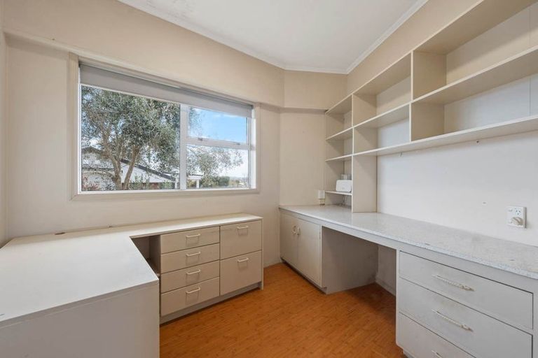 Photo of property in 5 The Anchorage, Sunnyhills, Auckland, 2010