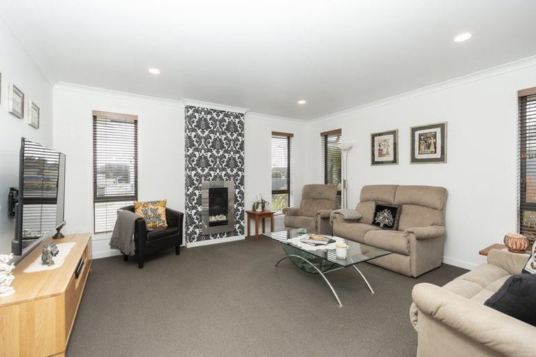 Photo of property in 6 Kentwood Place, Flagstaff, Hamilton, 3210