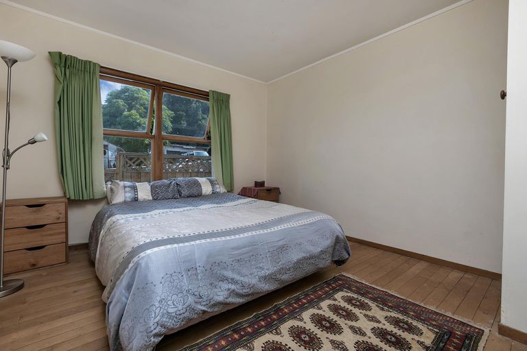 Photo of property in 40 Mountain Road, Mangere Bridge, Auckland, 2022