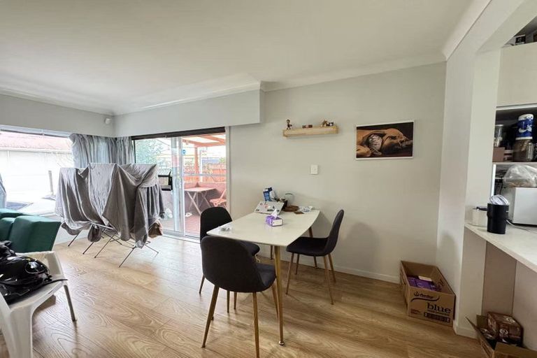 Photo of property in 1/60 Taharoto Road, Takapuna, Auckland, 0622