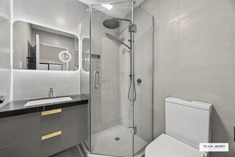Photo of property in 27 Jandell Crescent, Bucklands Beach, Auckland, 2014