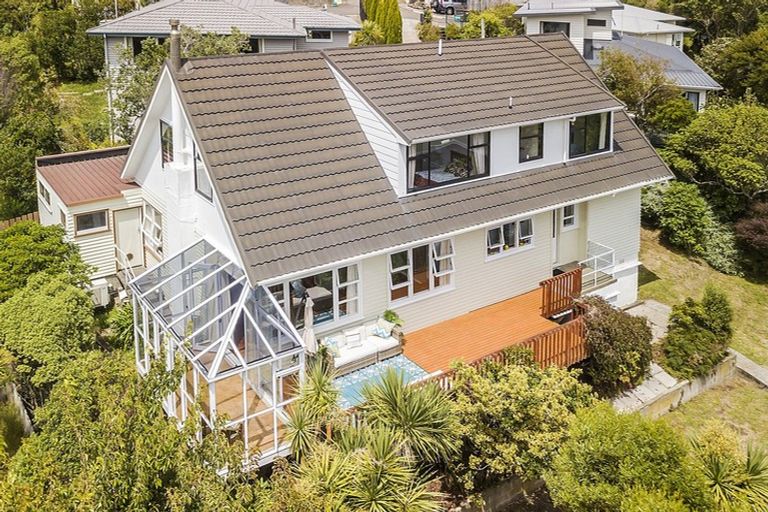 Photo of property in 14 Norwich Street, Wadestown, Wellington, 6012