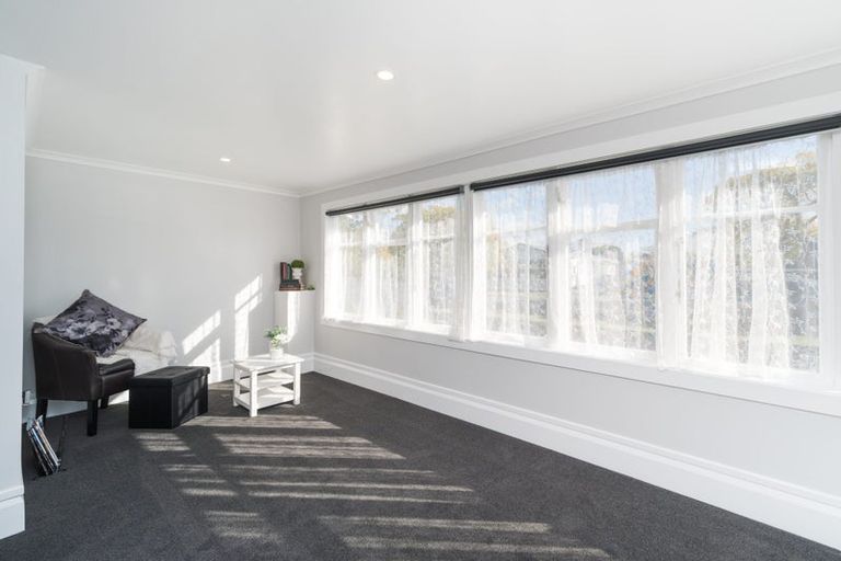 Photo of property in 38 Argyle Avenue, Takaro, Palmerston North, 4410