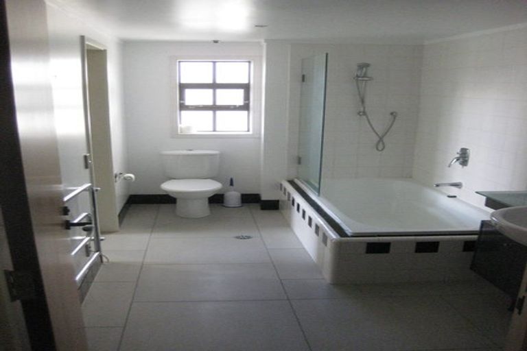 Photo of property in Dominion Apartments, 27/80u Victoria Street, Wellington Central, Wellington, 6011