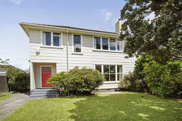 Photo of property in 73 Godley Street, Waiwhetu, Lower Hutt, 5010
