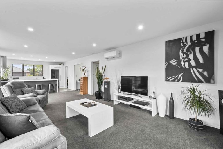 Photo of property in 9 Lambies Street, Marshland, Christchurch, 8083