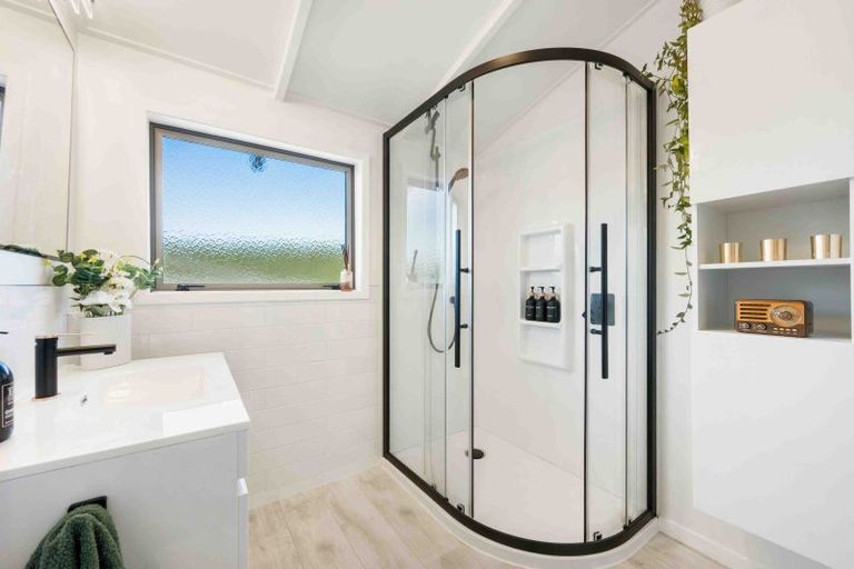 Photo of property in 1 Hall Road, Bannockburn, Cromwell, 9384