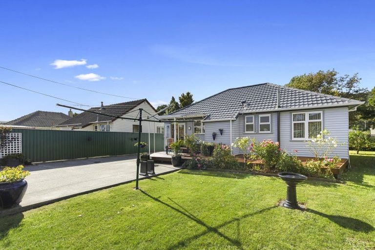 Photo of property in 49 Chapman Crescent, Naenae, Lower Hutt, 5011