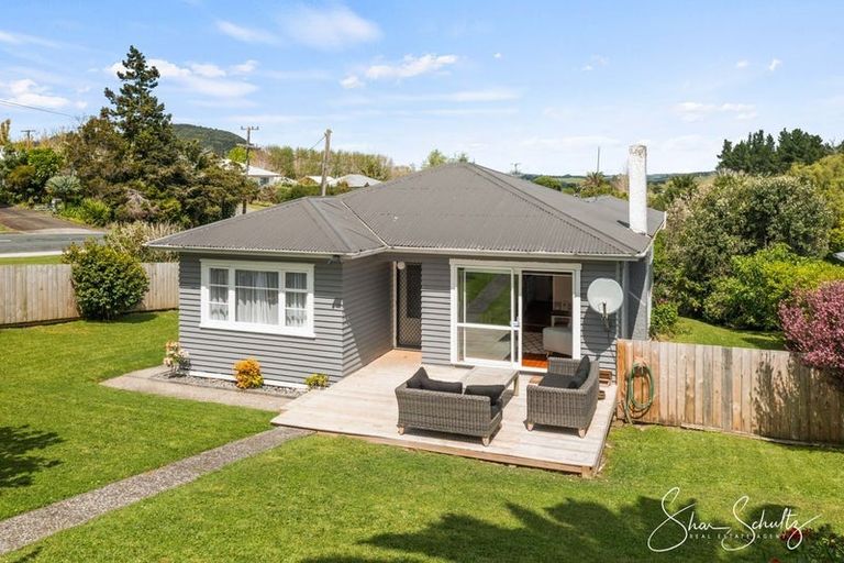 Photo of property in 17 Bickerstaffe Road, Maungaturoto, 0520