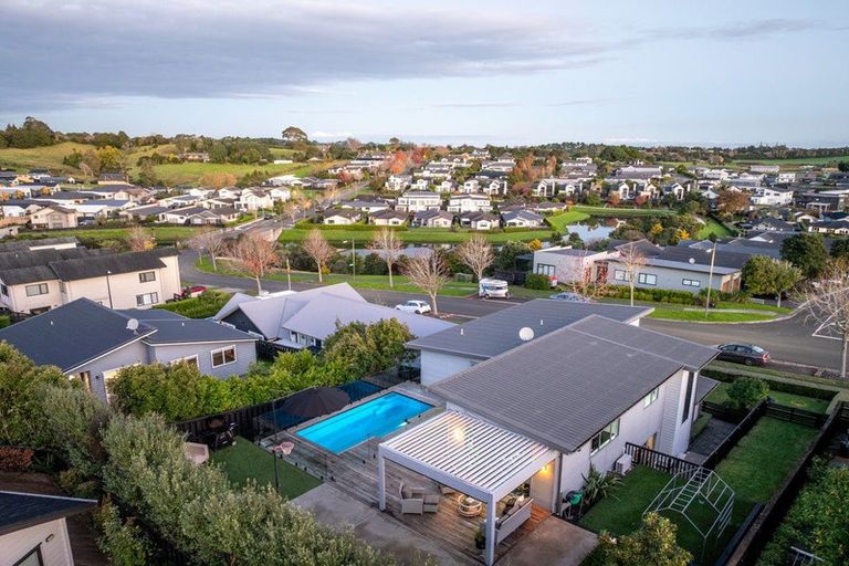 Photo of property in 44 Anselmi Ridge Road, Pukekohe, 2120
