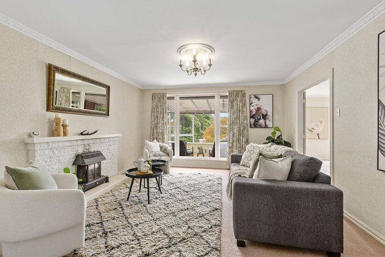 Photo of property in 24 Larsen Crescent, Tawa, Wellington, 5028