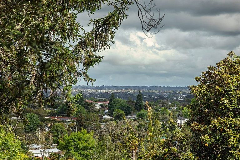 Photo of property in 11 Terra Nova Street, Glen Eden, Auckland, 0602