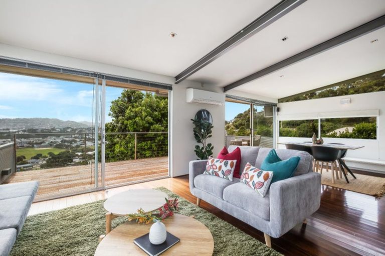 Photo of property in 124 Townsend Road, Miramar, Wellington, 6022