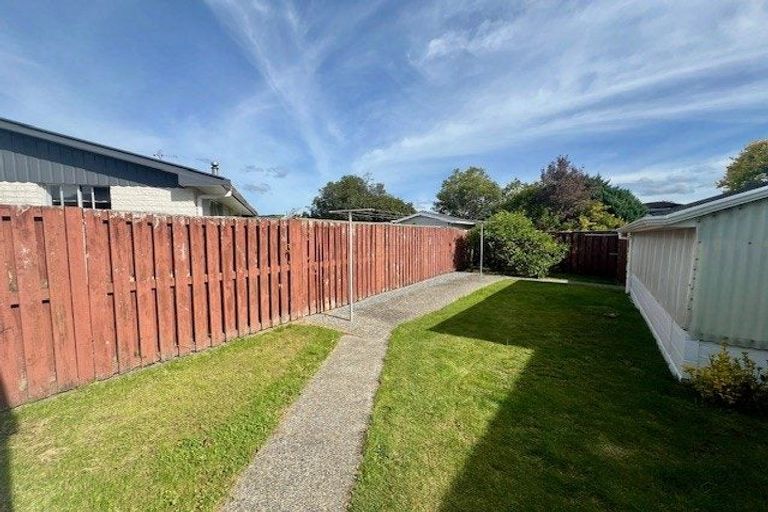 Photo of property in 10 Montana Road, Totara Park, Upper Hutt, 5018