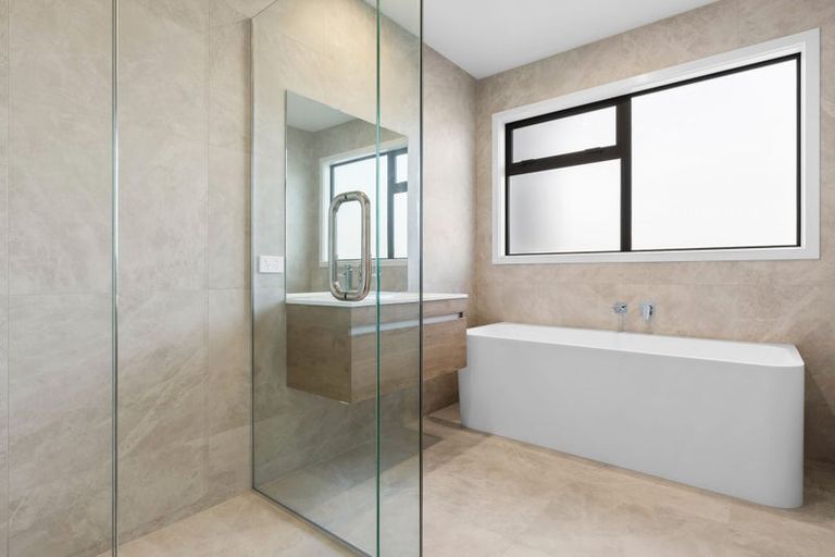 Photo of property in 14a Marjon Drive, Wanaka, 9305