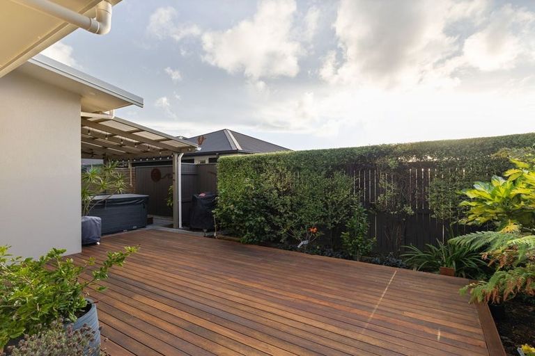 Photo of property in 3 Silicon Way, Fitzherbert, Palmerston North, 4410
