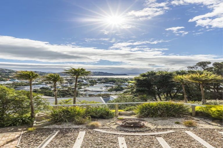 Photo of property in 69 Mantell Street, Seatoun, Wellington, 6022