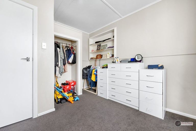 Photo of property in 82 Hewer Crescent, Naenae, Lower Hutt, 5011