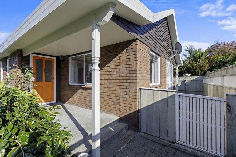Photo of property in 90a Epuni Street, Epuni, Lower Hutt, 5011