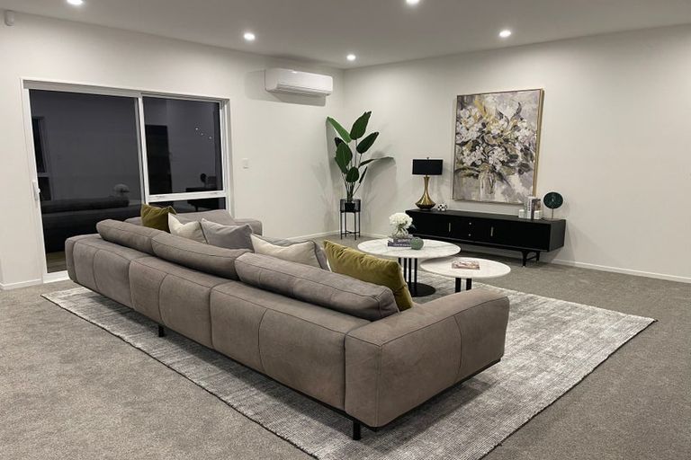Photo of property in 17 Uatoto Road, Clarks Beach, 2122