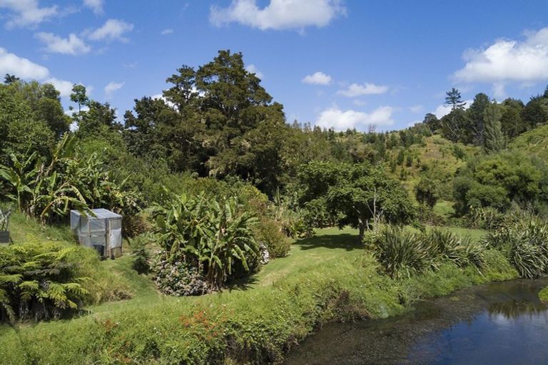 Photo of property in 903 Fairburn Road, Kaitaia, 0482