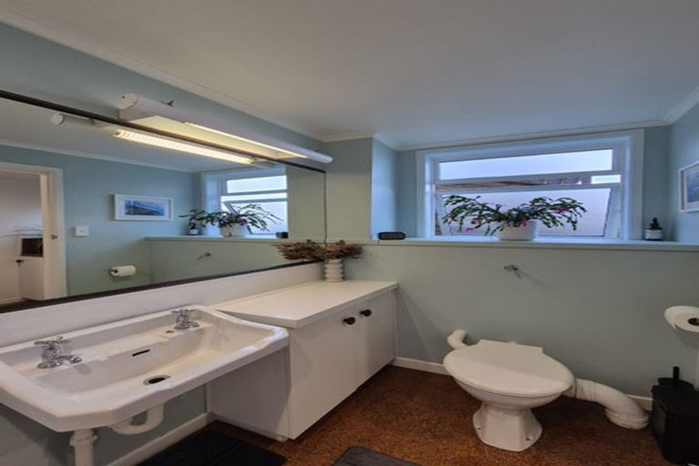 Photo of property in 34 Townsend Road, Miramar, Wellington, 6022