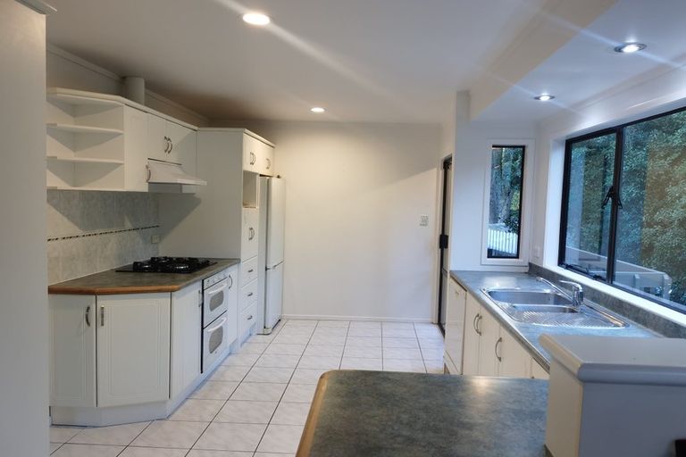 Photo of property in 1 Kallista Place, Browns Bay, Auckland, 0630
