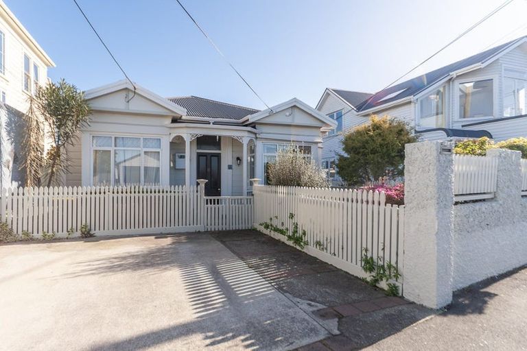 Photo of property in 72 Overtoun Terrace, Hataitai, Wellington, 6021