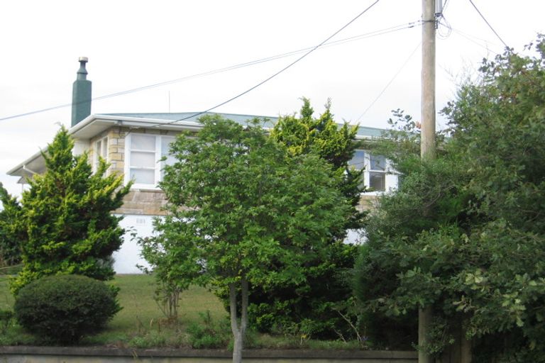 Photo of property in 13 Sheehan Road, Te Atatu South, Auckland, 0610