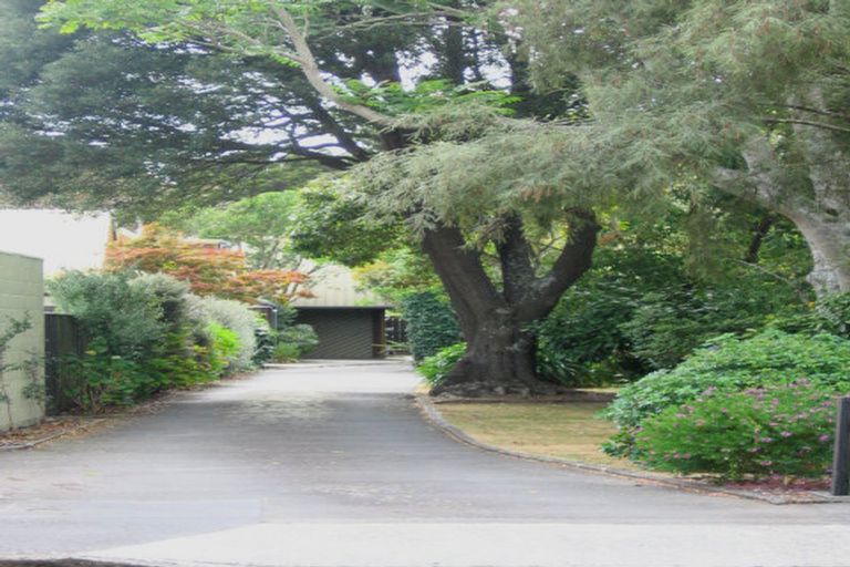 Photo of property in 23 Barton Road, Heretaunga, Upper Hutt, 5018