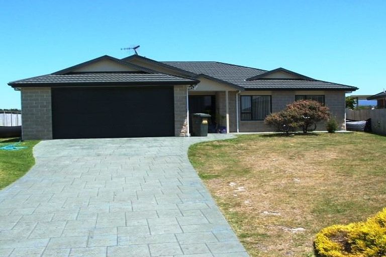 Photo of property in 9 Takahe Drive, Paraparaumu Beach, Paraparaumu, 5032